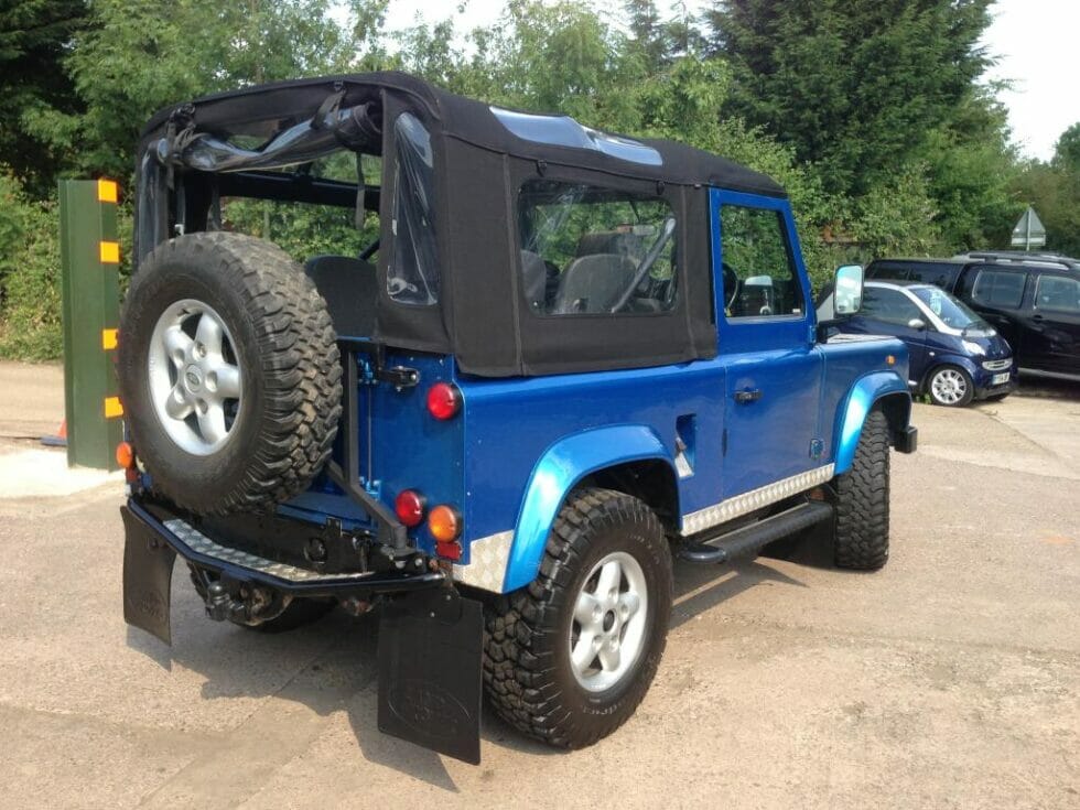 LAND ROVER RESPRAYS AND BODYWORK Land Rover Restoration Reviving