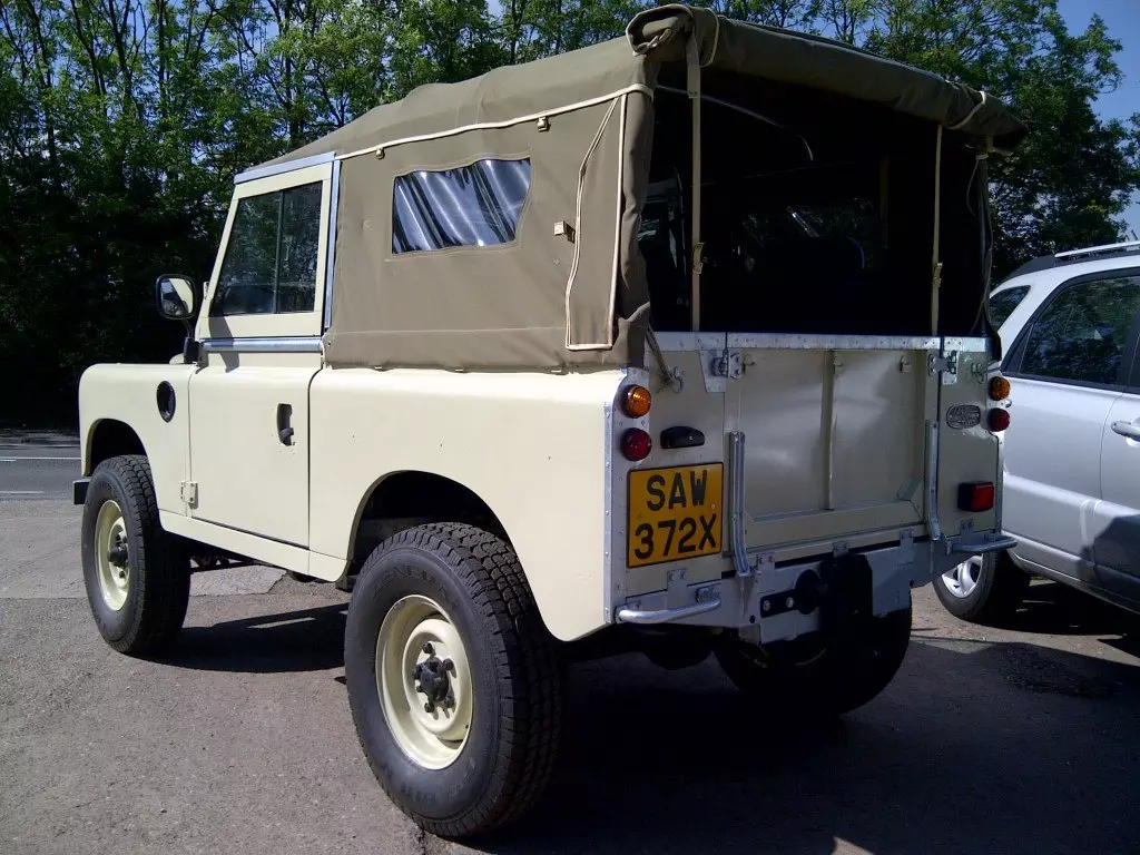 1982 LAND ROVER SERIES 3 RESTORATION | Land Rover Restoration: Reviving ...